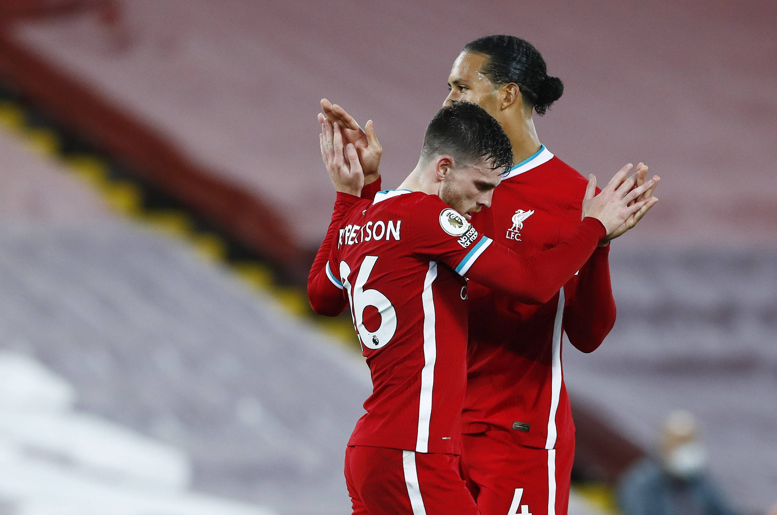 而且在战术 而且在战术